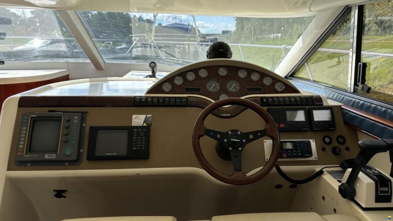 Fairline Phantom 40 Flybridge