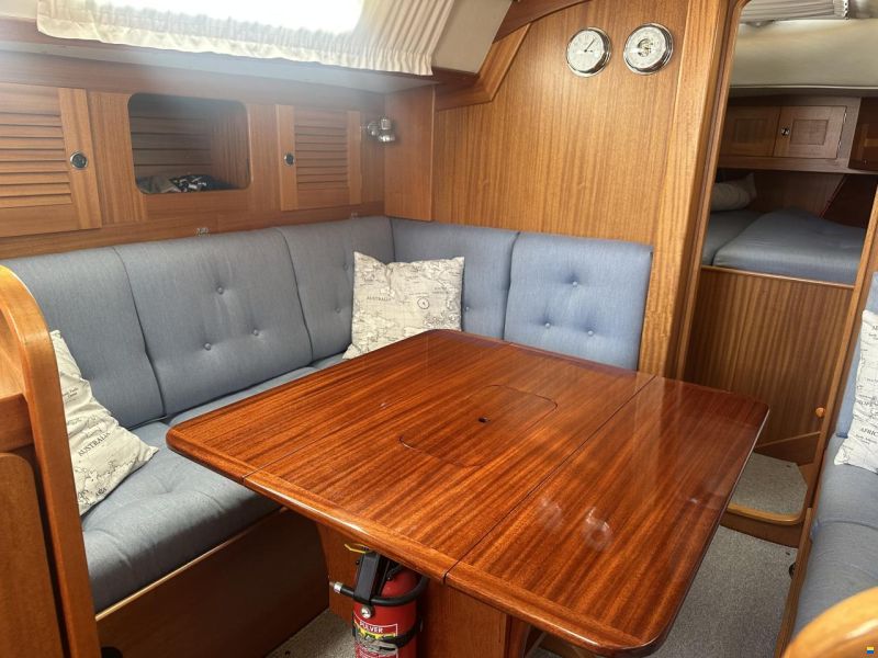 Hallberg-Rassy 34