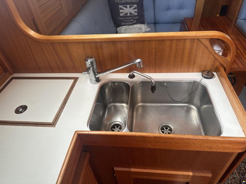 Hallberg-Rassy 34