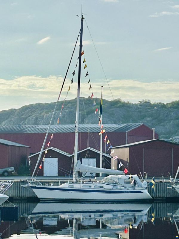 Hallberg-Rassy 34