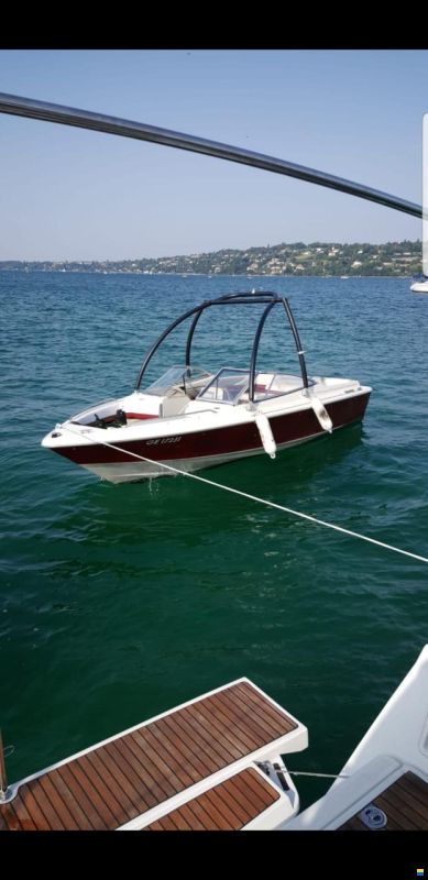 Maxum Runabout 2000