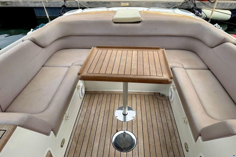 Chris Craft Corsair 28