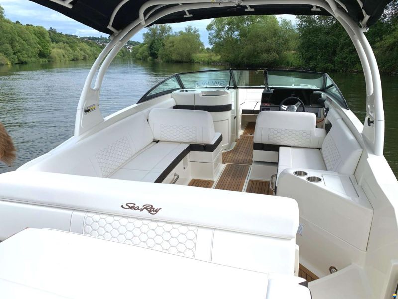 Sea Ray 270 SDXE