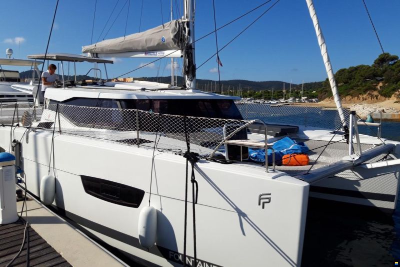 Fountaine Pajot Lucia 40