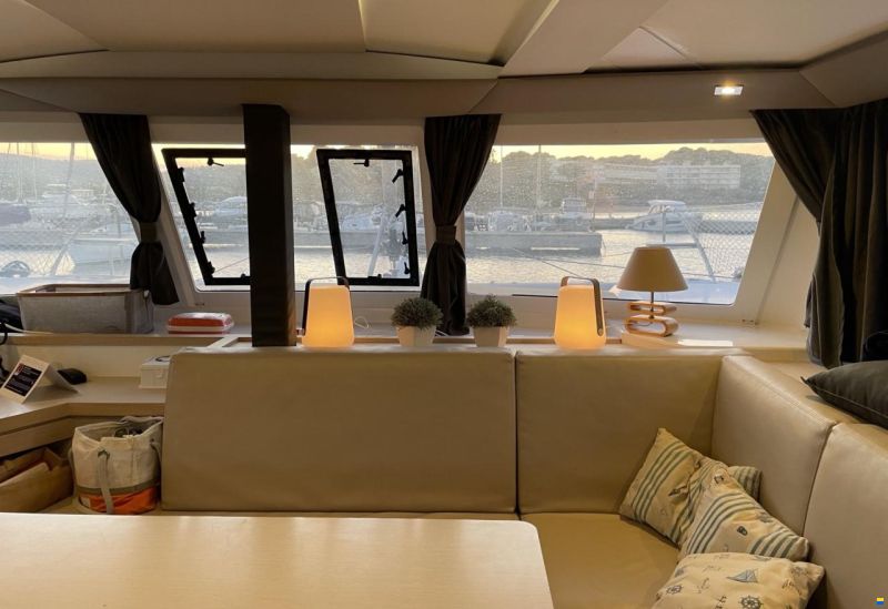 Fountaine Pajot Lucia 40