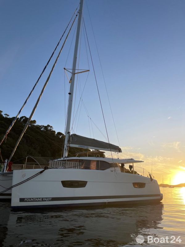 Fountaine Pajot Lucia 40