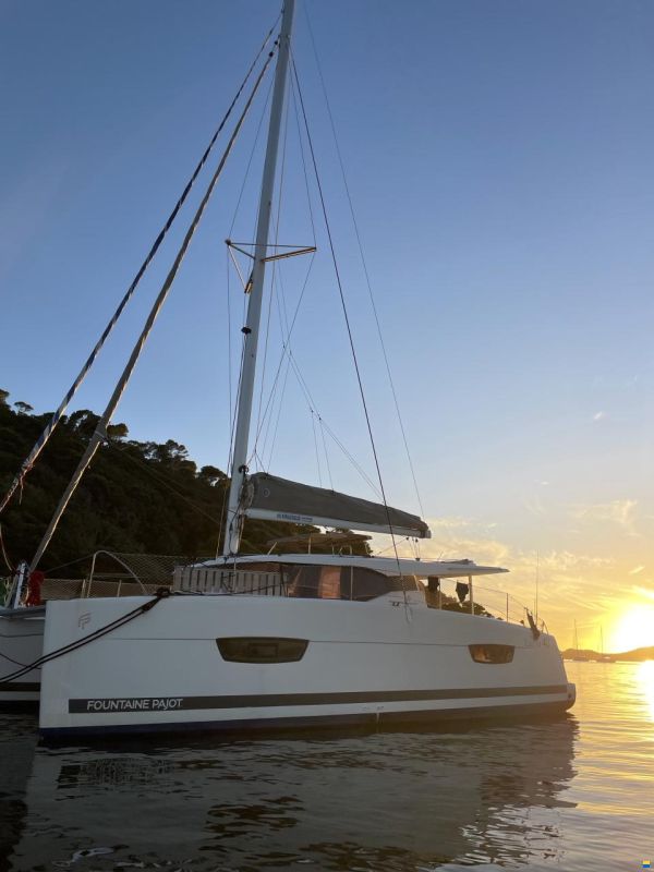 Fountaine Pajot Lucia 40