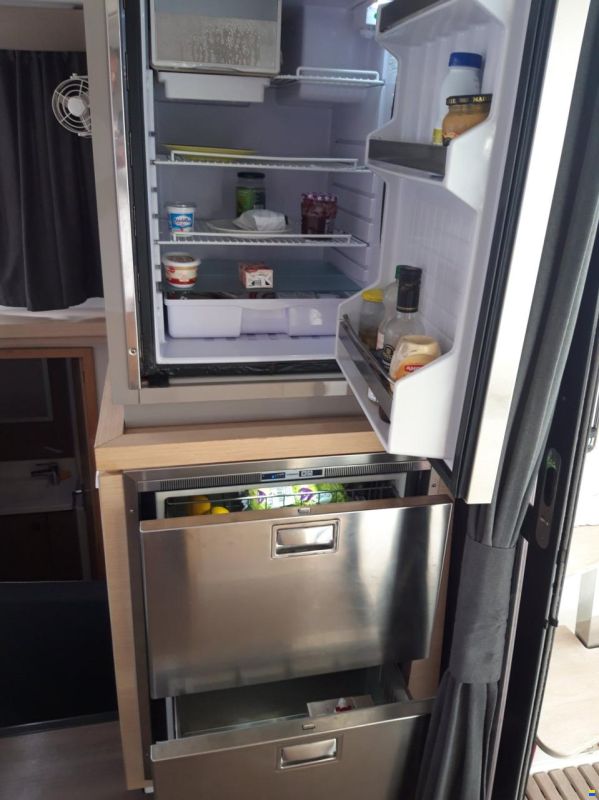 Fountaine Pajot Lucia 40