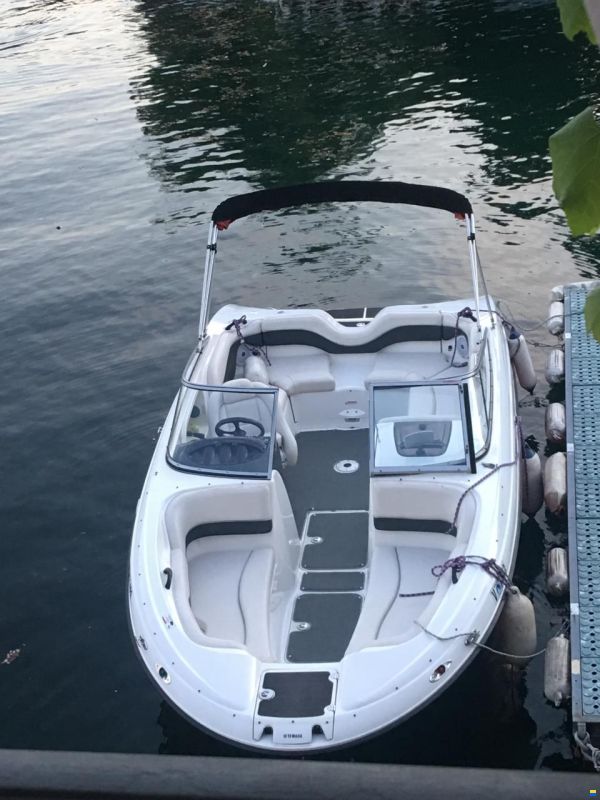 Yamaha WaveRunner SX 210