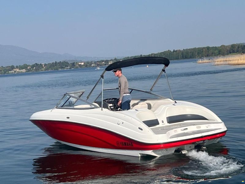 Yamaha WaveRunner SX 210