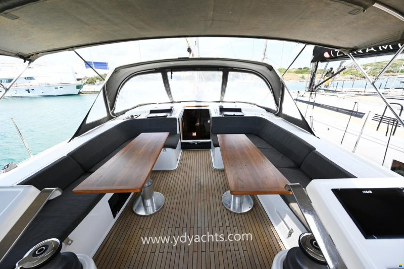 Hanse 548