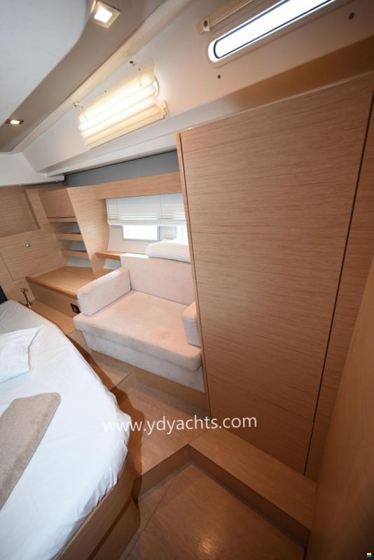 Hanse 548