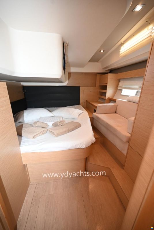 Hanse 548