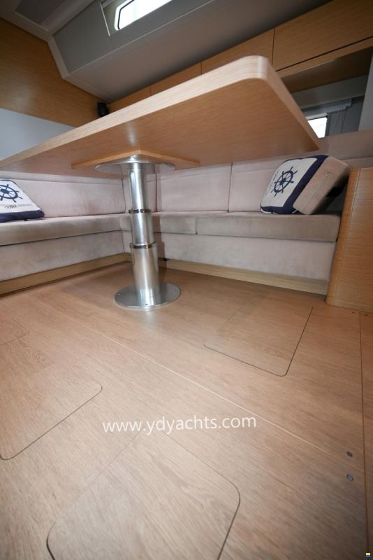 Hanse 548