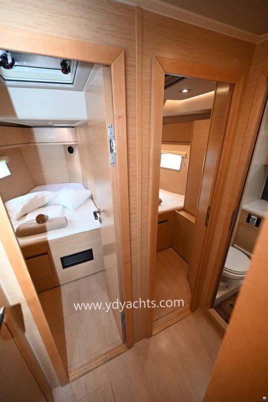 Hanse 548