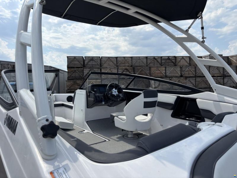 Yamaha WaveRunner AR195