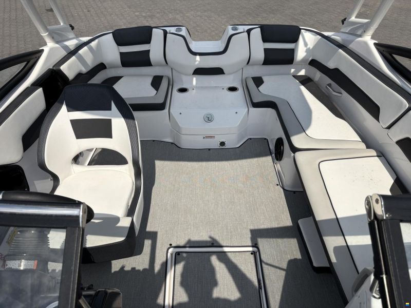 Yamaha WaveRunner AR195