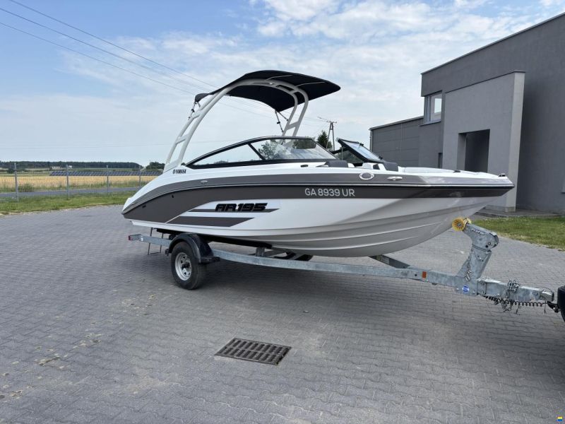 Yamaha WaveRunner AR195