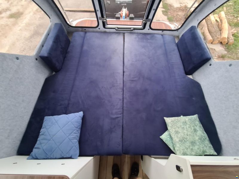 CaravanBoat