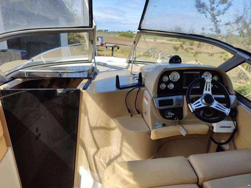Four Winns V258