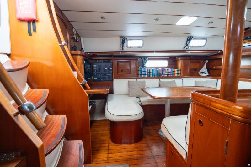 Beneteau 50