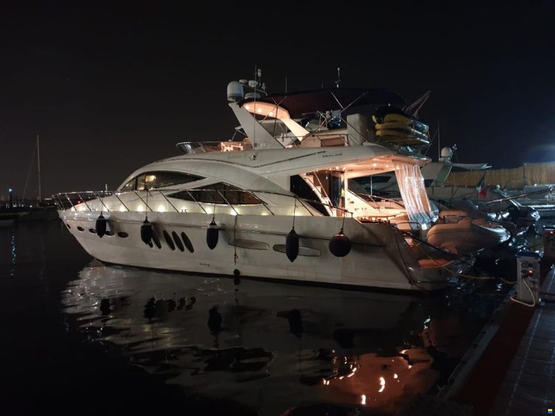 Sealine T60