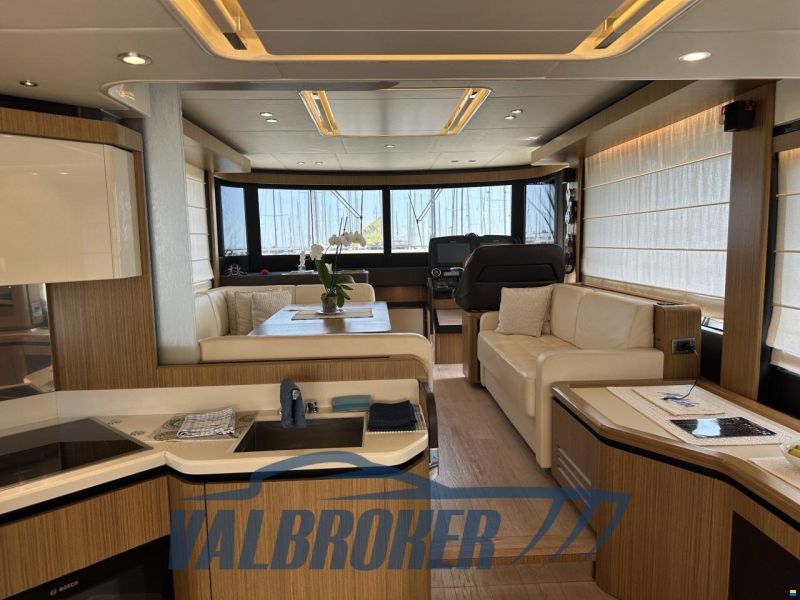 Absolute Navetta 52