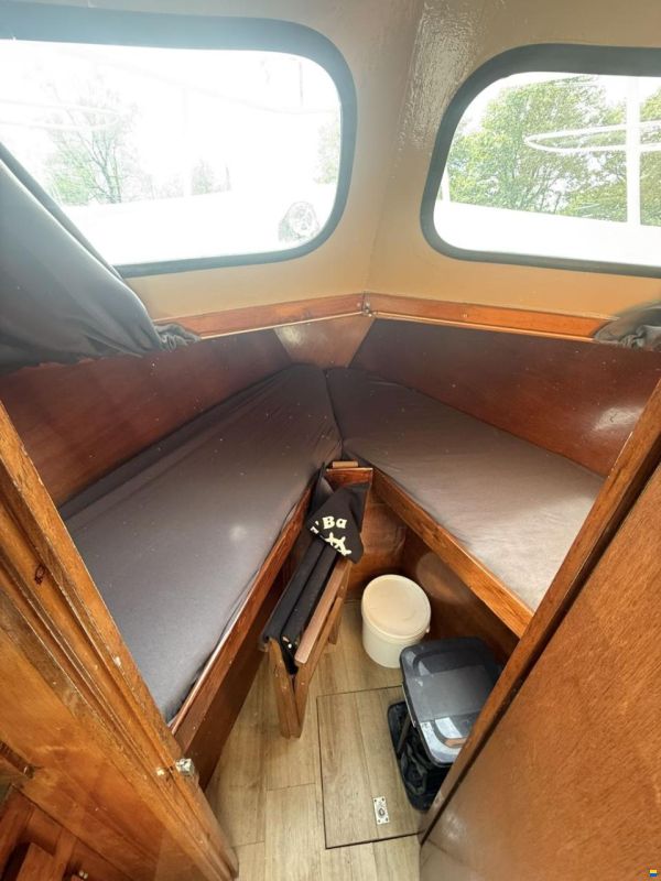 Hoekstra kruiser 1050