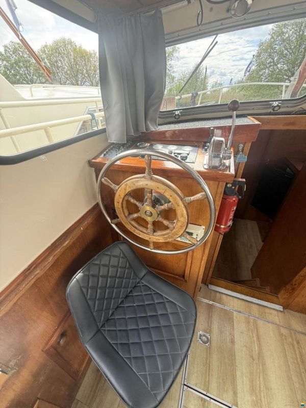 Hoekstra kruiser 1050