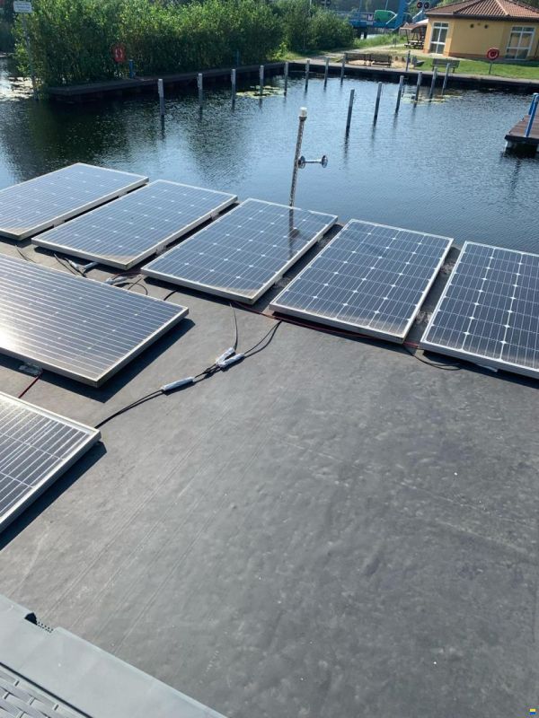12th Sense Hausboot Autark Ganzjährig Bewohnbar