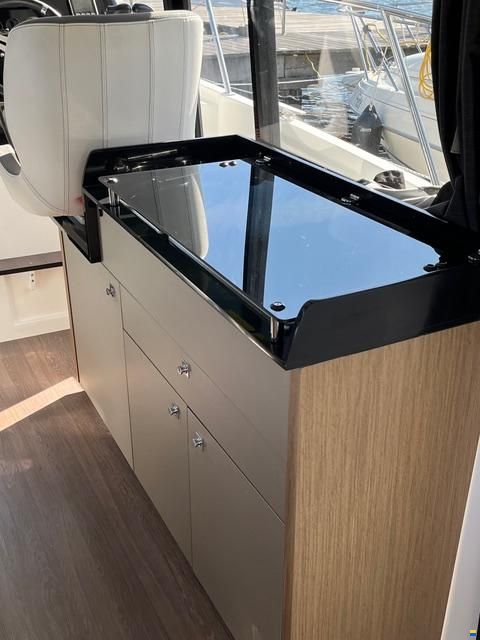 Beneteau Antares 9