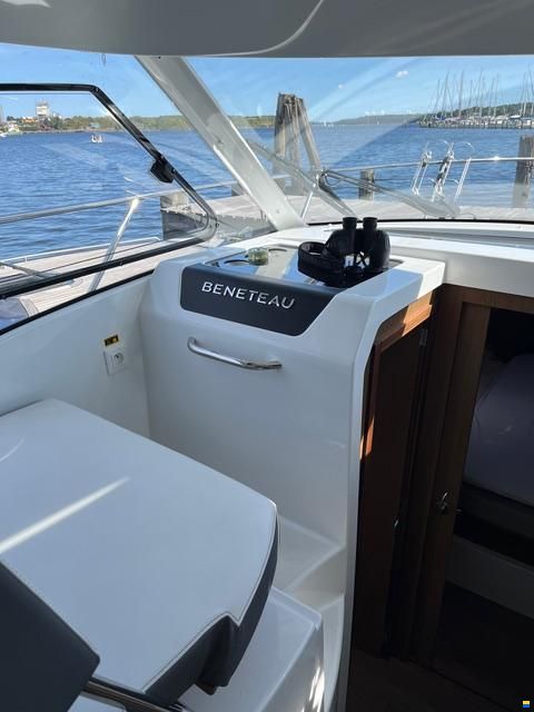 Beneteau Antares 9