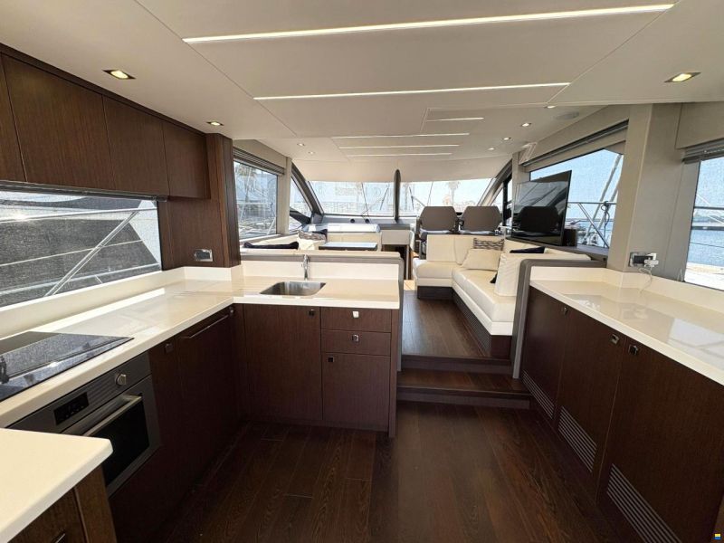 Sunseeker Manhattan 52