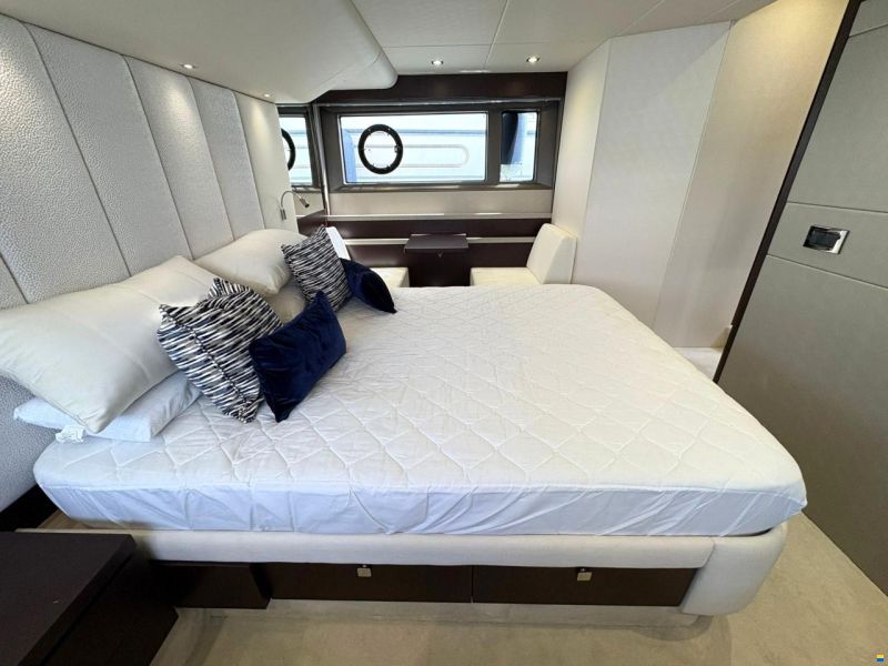 Sunseeker Manhattan 52