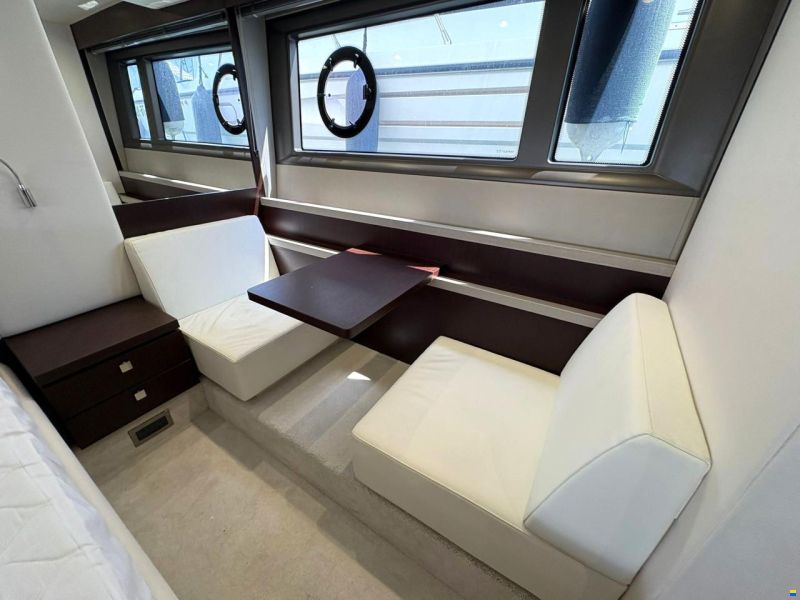 Sunseeker Manhattan 52