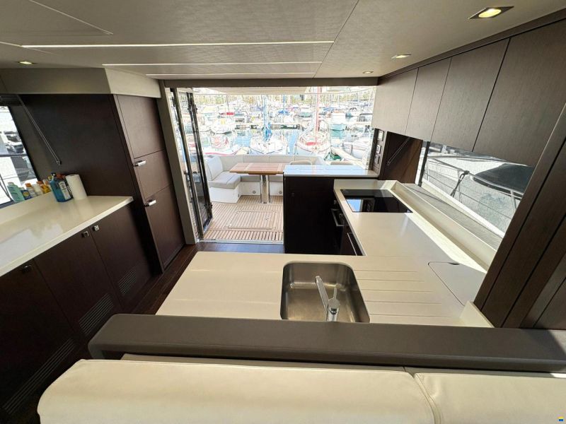 Sunseeker Manhattan 52
