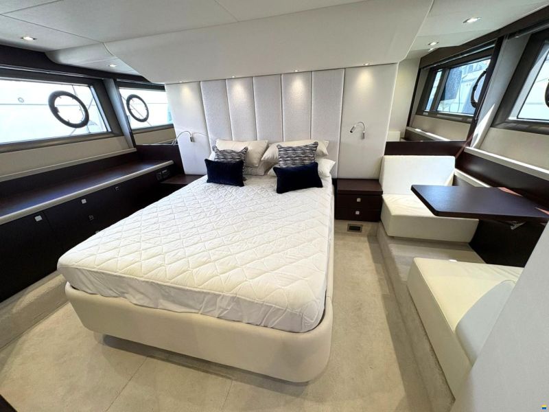 Sunseeker Manhattan 52
