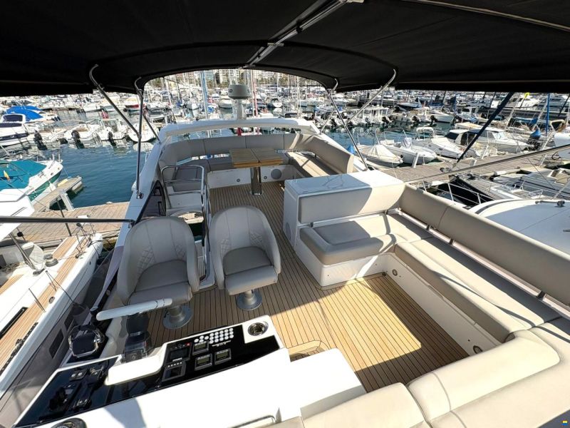 Sunseeker Manhattan 52
