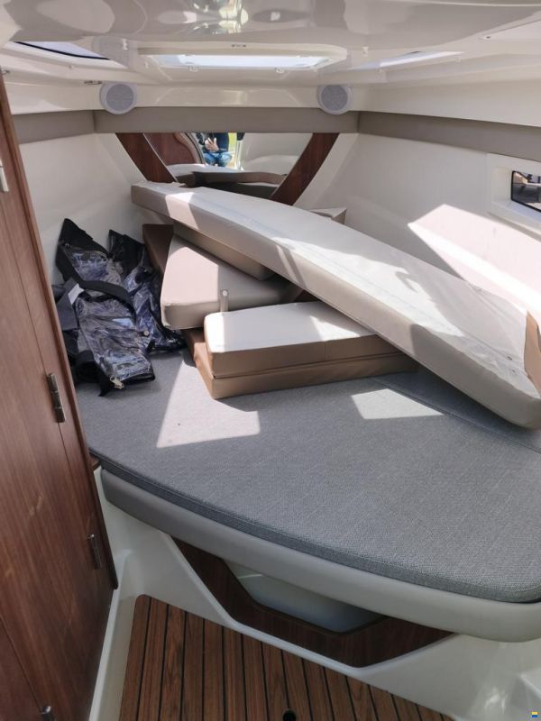 Quicksilver ACTIV 805 CRUISER mit F 250 XL V8 und Tr