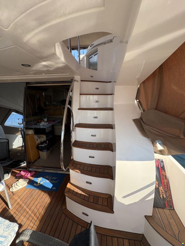 Majesty Yachts Majesty 56 Fly