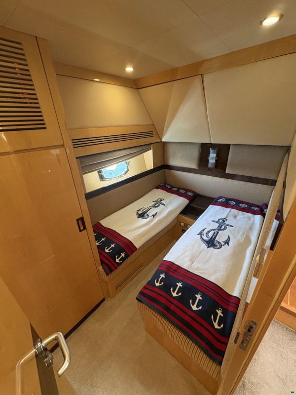 Majesty Yachts Majesty 56 Fly