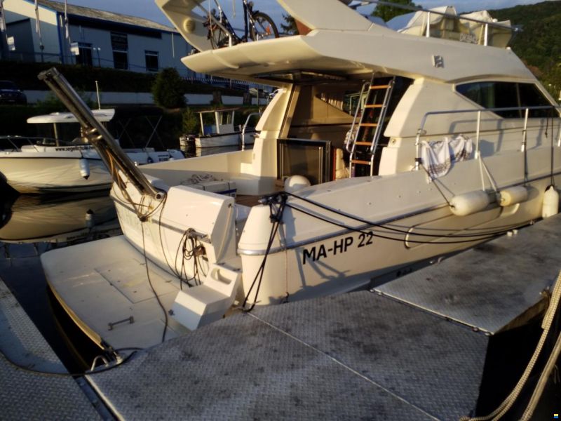 Fairline Targa 34 und Ferretti 43 Fly