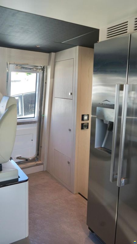 Azimut Fly 78