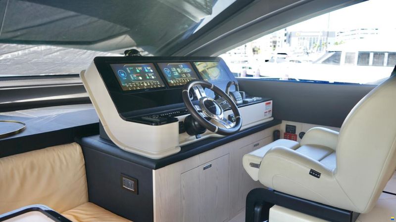 Azimut Fly 78