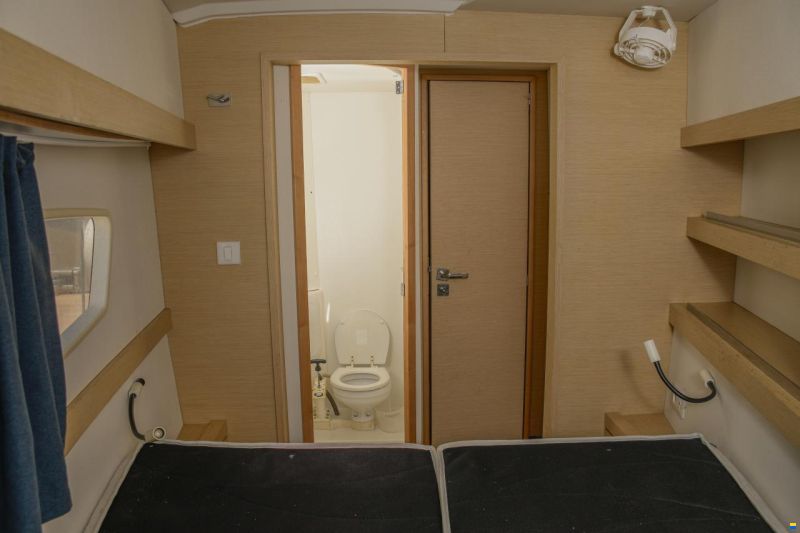Fountaine Pajot Lucia 40
