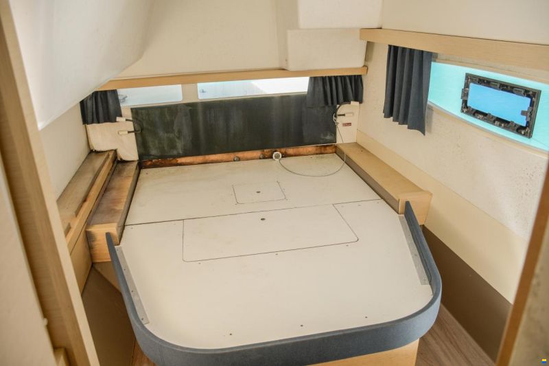 Fountaine Pajot Lucia 40