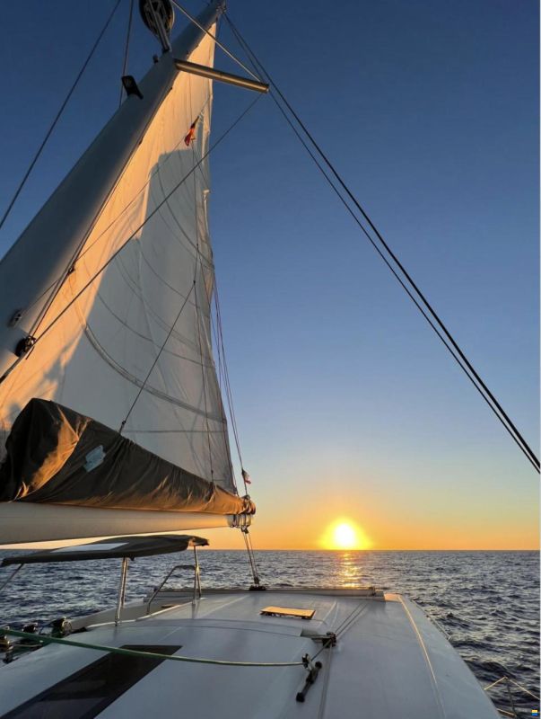 Fountaine Pajot Lucia 40