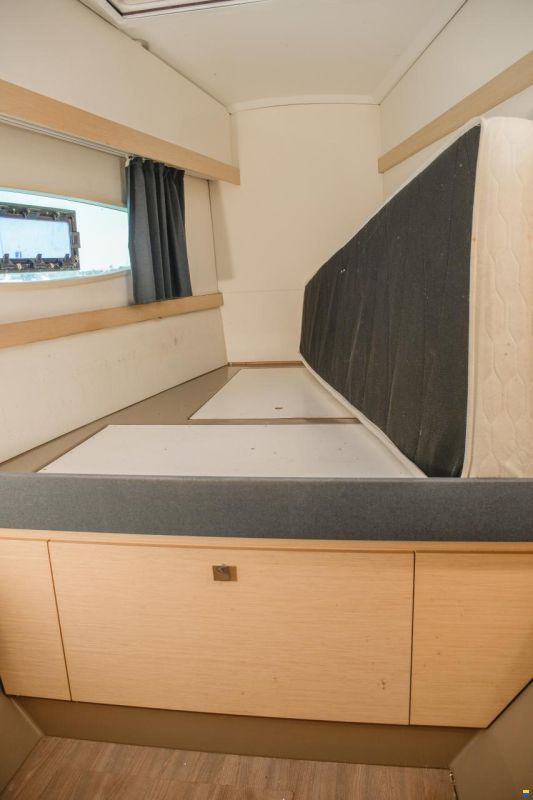 Fountaine Pajot Lucia 40