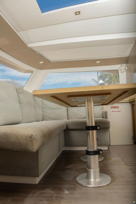 Fountaine Pajot Lucia 40
