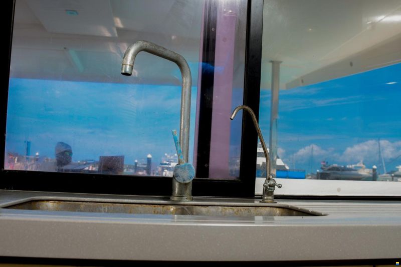 Fountaine Pajot Lucia 40